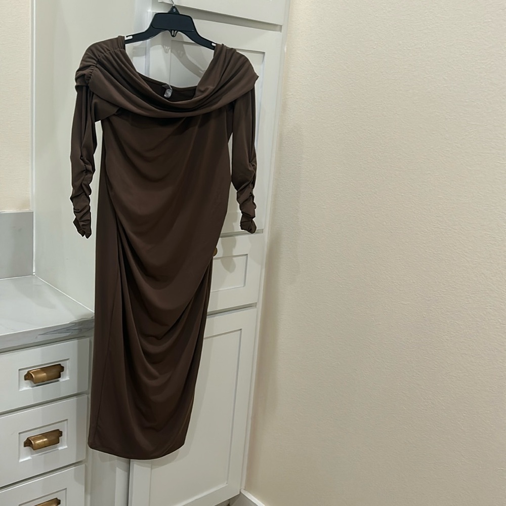 Beautiful fitted off the shoulder maternity dress